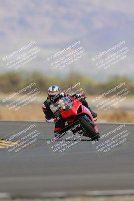 media/Sep-11-2022-SoCal Trackdays (Sun) [[81b7e951af]]/Turn 14 (1130am)/